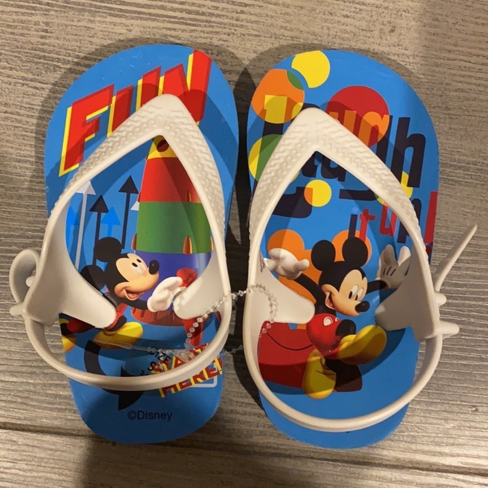 NWOT Disney flip flops for infants​ - Picture 2 of 4